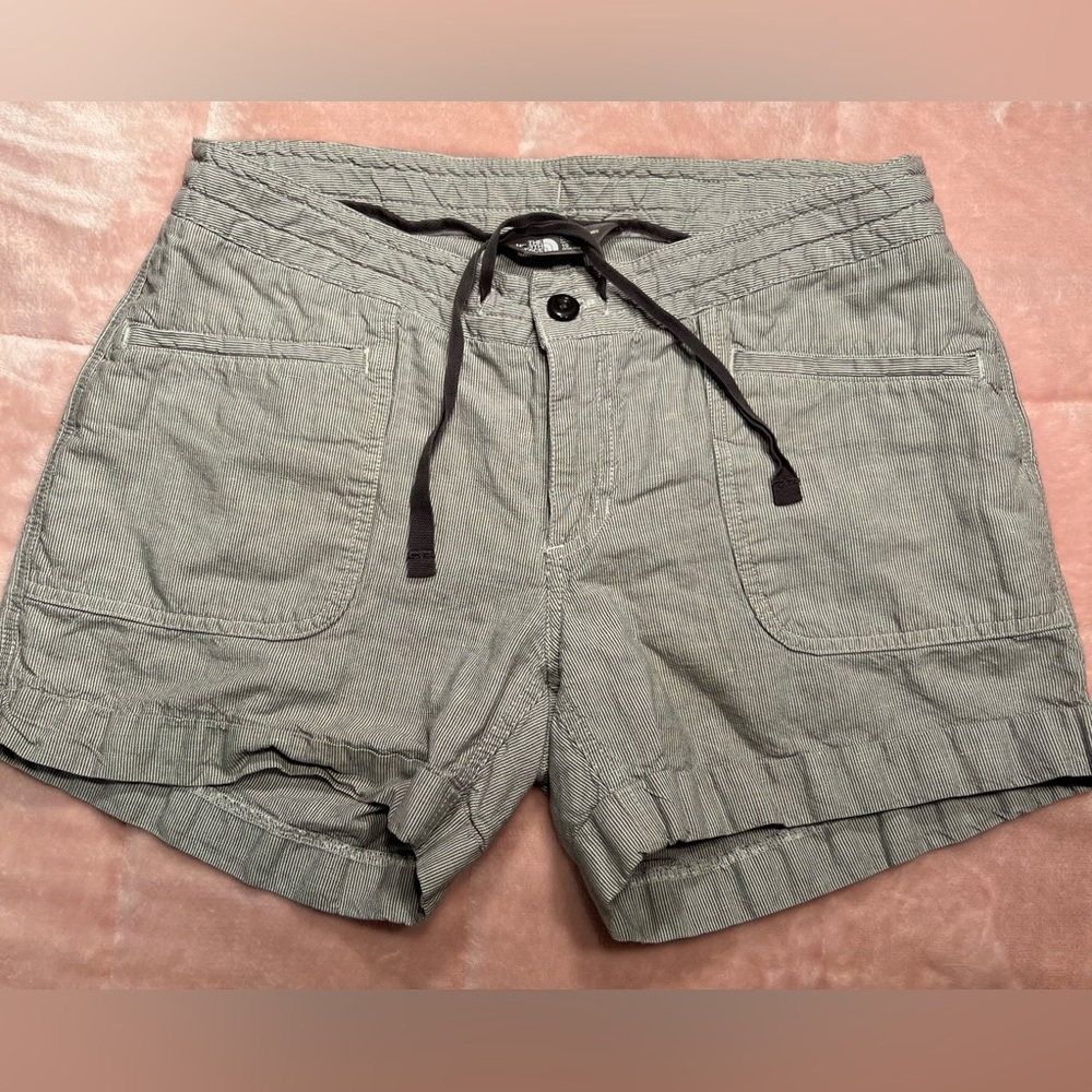 The North Face Women's Gray Cargo Shorts
